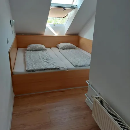 Apartment Familia Apartmanhaz