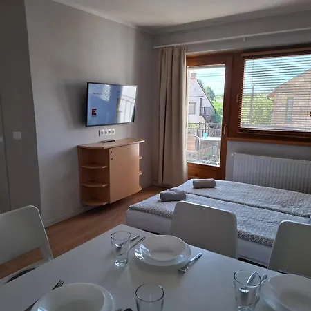 Familia Apartmanhaz דירה