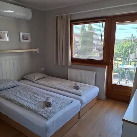 Familia Apartmanhaz קסזטלי